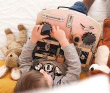 Laden Sie das Bild in den Galerie-Viewer, Motorikbrett Schlösser und Rotation