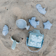 Laden Sie das Bild in den Galerie-Viewer, Sandspielzeug mit Eimer und Schaufel