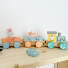 Laden Sie das Bild in den Galerie-Viewer, Holzzug Pastell