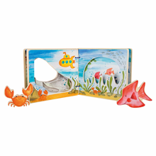 Laden Sie das Bild in den Galerie-Viewer, Bilderbuch aus Holz, interaktiv