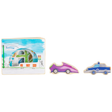 Laden Sie das Bild in den Galerie-Viewer, Bilderbuch aus Holz, interaktiv