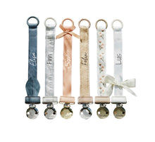 Laden Sie das Bild in den Galerie-Viewer, Schnullerband | Schnullerkette mit Namen | Personalisierung